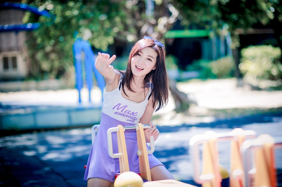 没有一宗友情是地久天长的。人们在你的生活里来去如流，有时，友情的过程是短暂的，有限的。